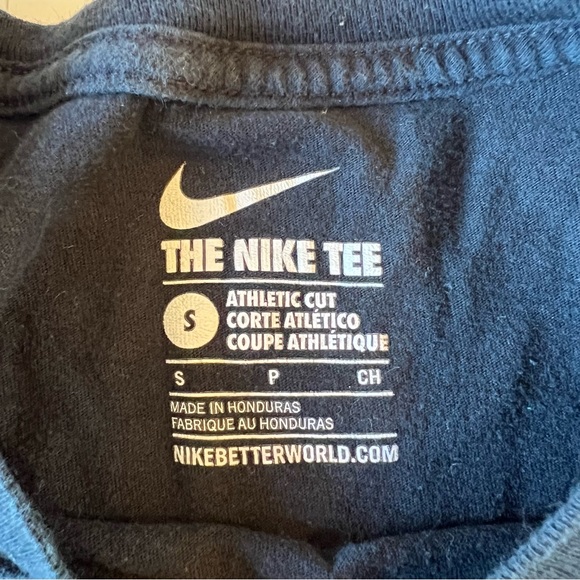 Nike Just Do It Athletic Cut Small Black Green Shirt Top Tee - Picture 3 of 3